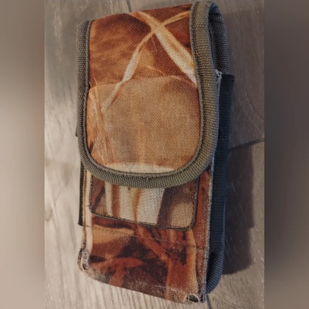 Camouflage Phone Holster, Protective Soft Carrying Case, Attaches To Belt Loop